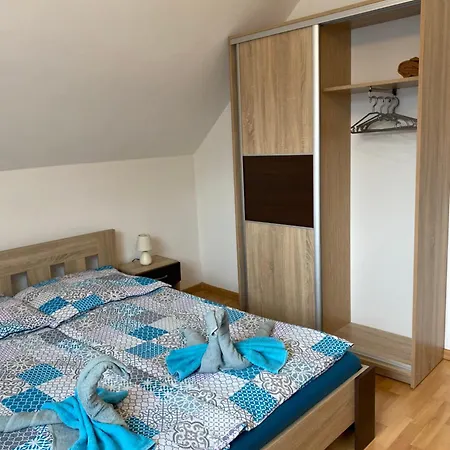 Apartment 80
