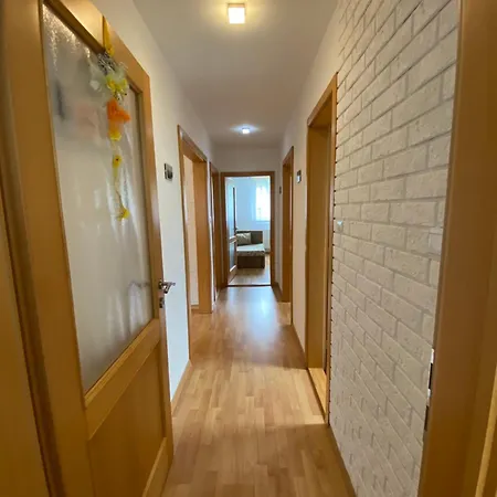 Apartment 80 *