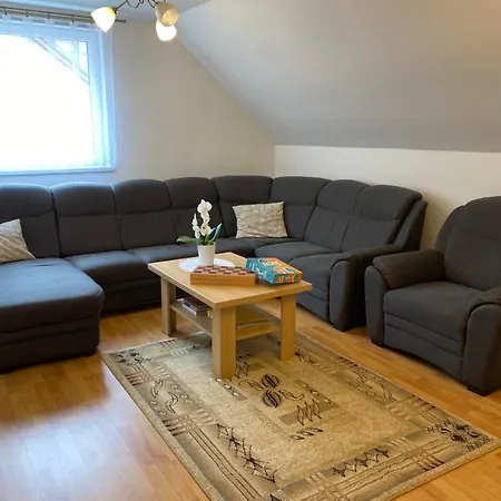Apartment 80 *