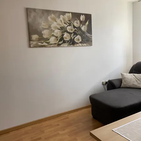 Apartment 80 *
